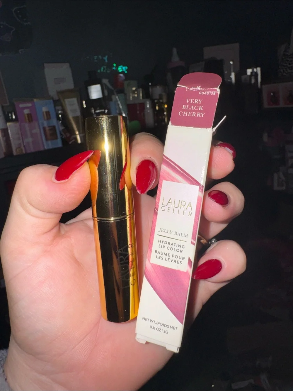 LAURA GELLER Very Black Cherry lip glaze